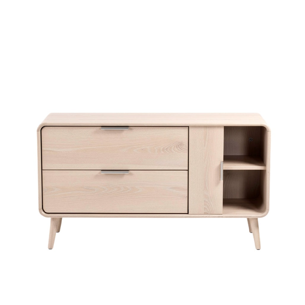 Meuble de rangement en bois clair avec tiroirs et compartiment ouvert